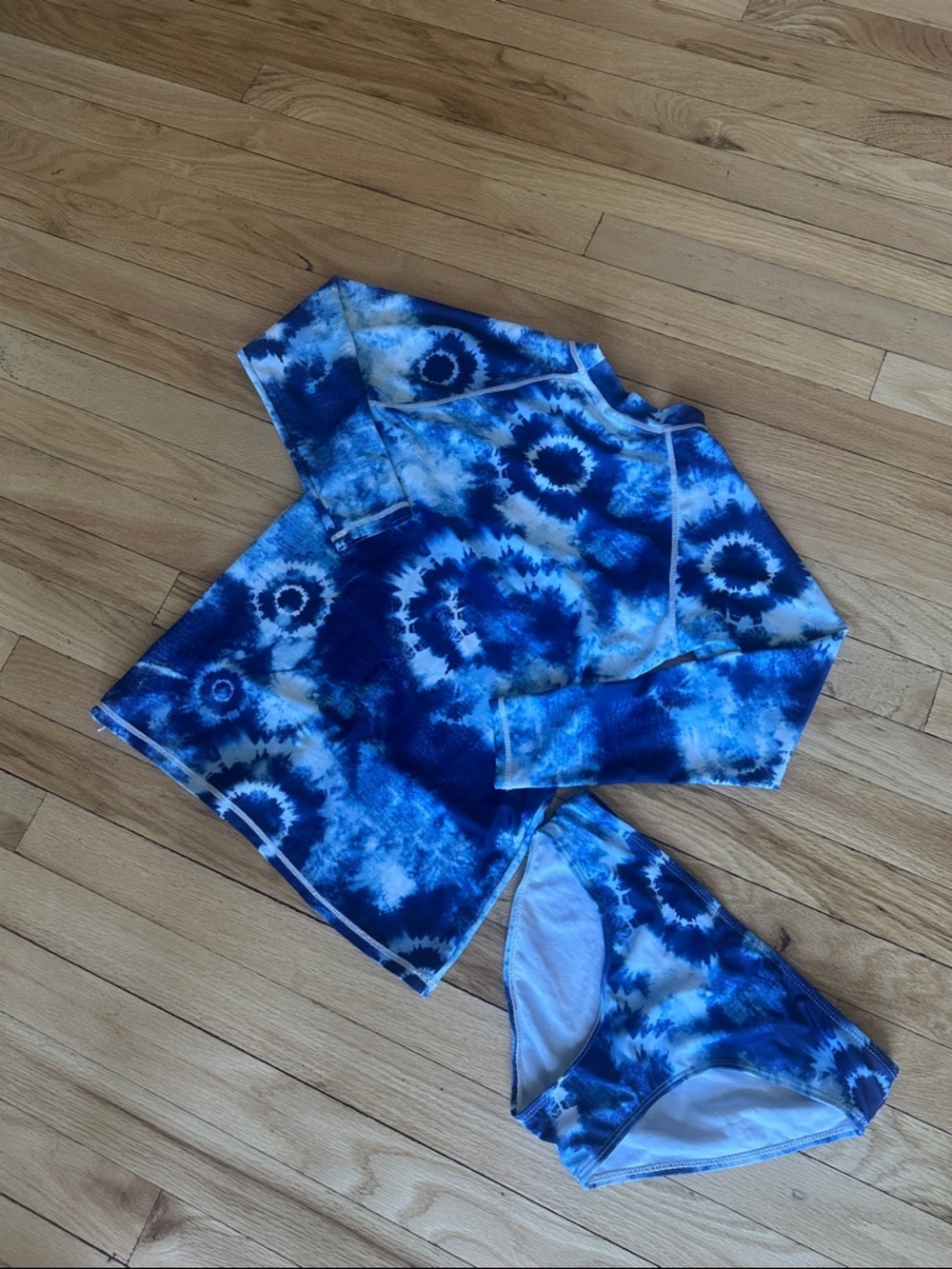 Girls Long Sleeve Rash Guard Set - Picture 3 of 8